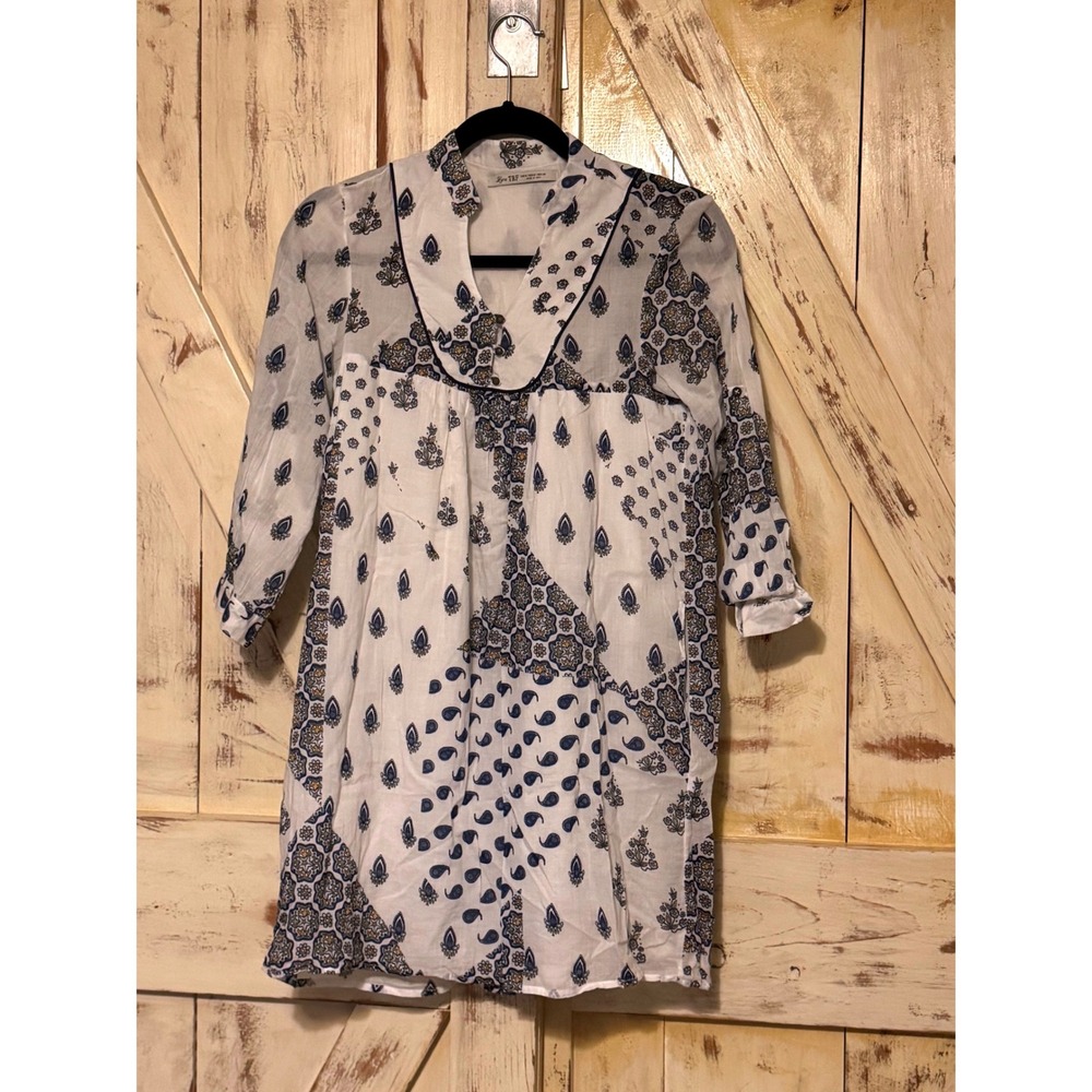 Zara Women Tunic Dress‎ V-Neck 3 Button Front Closure Blue Paisley White Dress M
